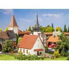 Faller - 1/160 KERK MET PUNTDAK