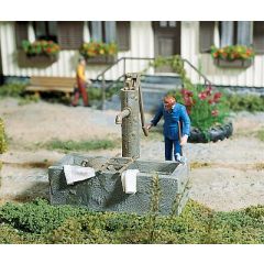 Pola - Well with hand pump and trough