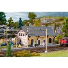 Faller - 1/160 LAVIN TREINSTATION (03/25)*