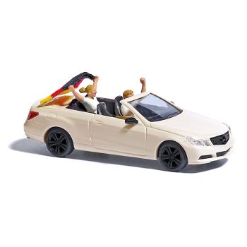 Busch - 1/87 MERCEDES-BENZ E-KLASSE CABRIO FUSSBALL FIEBER