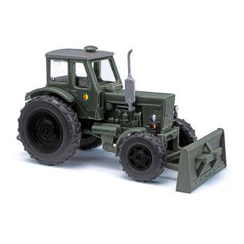 Busch - 1/87 TRACTOR BELARUS MTS-52 GRENZTRUPPEN 1965 (12/24) *