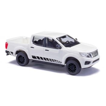 Busch - 1/87 NISSAN NAVARA N-GUARD WEIß 2015 (4/24) *