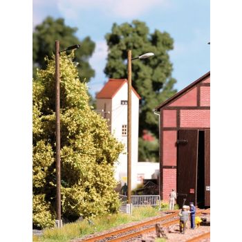 Busch - 1/87 BAHNHOFSLEUCHTE WEIß ECKIG