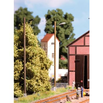 Busch - 1/87 STRAßENLEUCHTE GELB ECKIG
