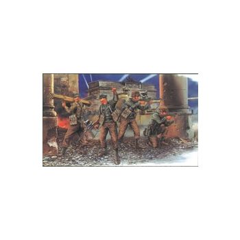 Dragon - 1/35 NACHTJAGER (BERLIN 1945) (02/25) *