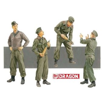 Dragon - 1/35 Stumschutze Crew Reloading Russia 1941 (6/22) *dra6192