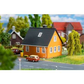 Faller - 1/87 HUIS VAN BEWONING (03/25)*