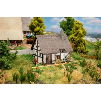 Faller - 1/87 KLEIN NOORD-DUITS HUIS (4/24) *