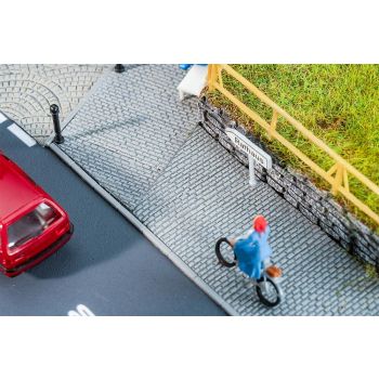 Faller - 1/87 PREMIUM WEGDEKFOLIE GEPLAVEIDE BESTRATING (05/25)*