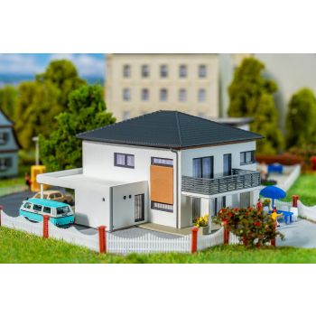 Faller - 1/160 WEBERHAUS CITYLIFE (06/25)*