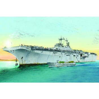 Hobbyboss - 1/700 Uss Kearsarge Lhd-3 - Hbs83404