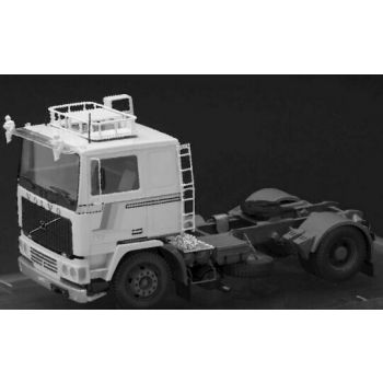 Italeri - 1/24 Volvo F-12 Intercooler Low Roof (2/22) *ita3957s