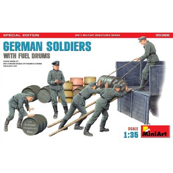 MiniArt - 1/35 GERMAN SOLDIERS WITH FUEL DRUMS S.E.
