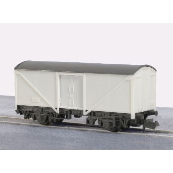 PECO - BOX VAN, PARCELS AND FISH