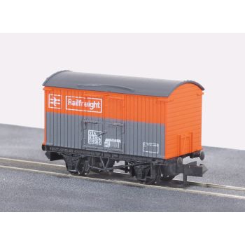 PECO - RAILFREIGHT BOX VAN BR, RED/GREY