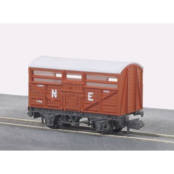 PECO - CATTLE TRUCK, LNER, RED OXIDE