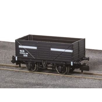 PECO - 9FT 7 PLANK OPEN WAGON, NCB, BLACK