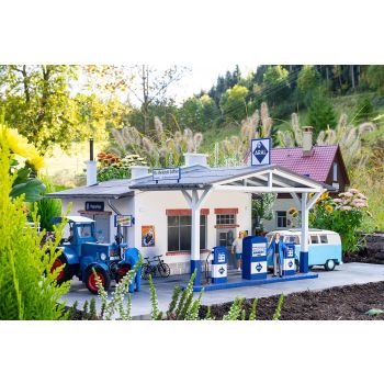 Pola - 1/22,5 TANKSTELLE MIT WERKSTATT
