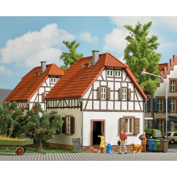 Busch - Arbeiterhaus H0 (2/20) * - BU1672