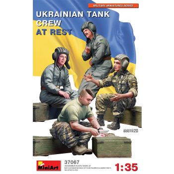 Miniart - Ukrainian Tank Crew At Rest 1:35 (9/20) * - MIN37067