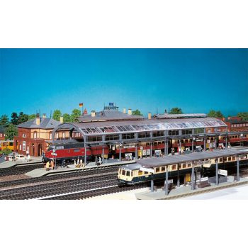 Faller - Train shed